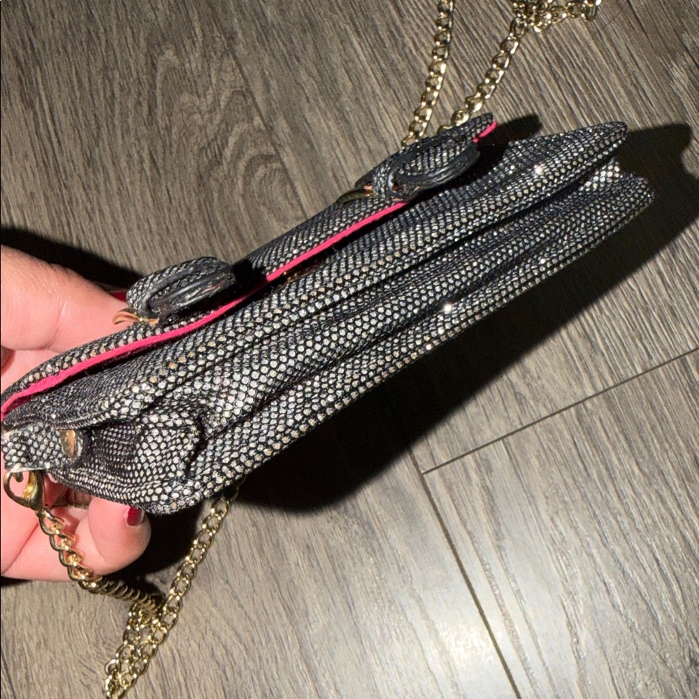 Steve Madden Sparkly Black and Gold Chain Crossbody Bag - Picture 6 of 8